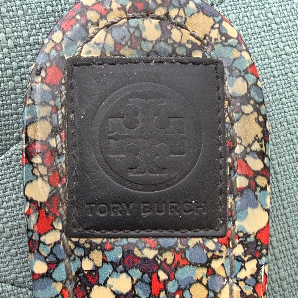 Tory Burch Floral Pattern Sandals - Picture 4 of 7